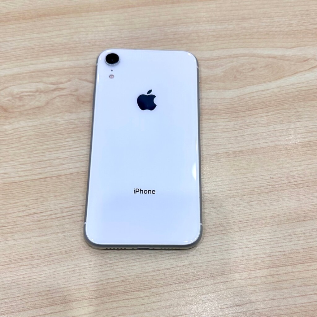 SIMロック解除(au) iPhoneXR 64GB ホワイト MT032J/A