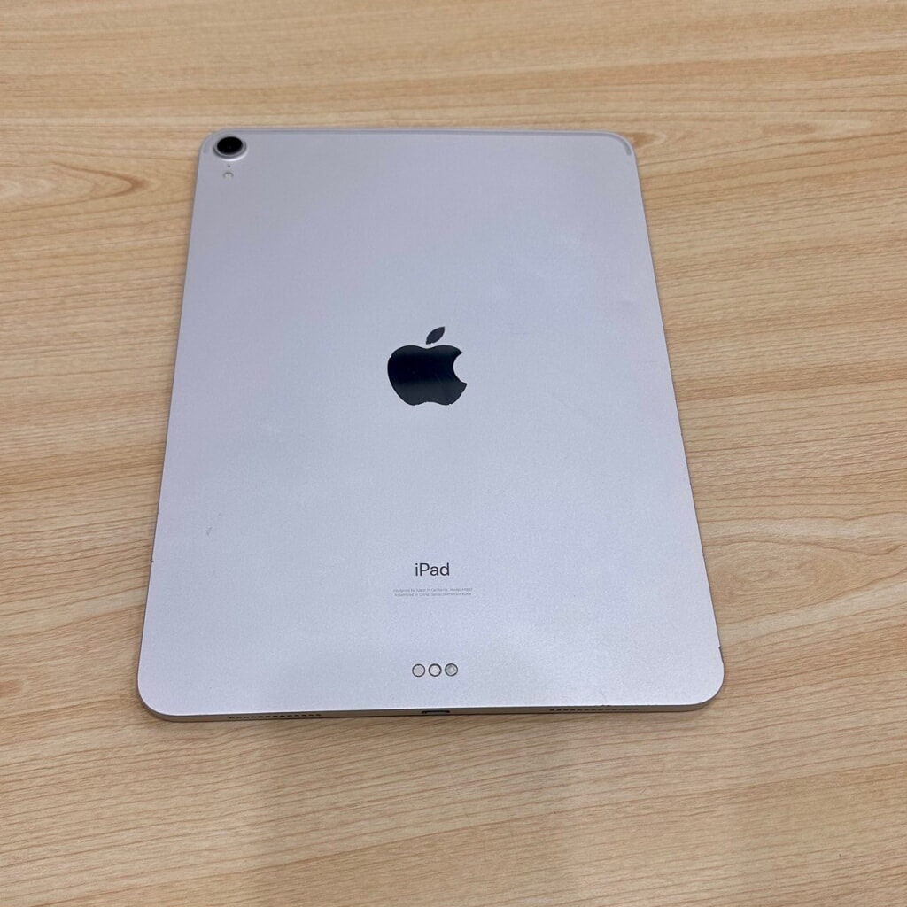 iPad Pro 11インチ（第1世代） Wi-Fi 64GB シルバー MTXP2J/A