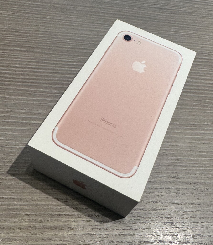 docomo/SIMロック解除 iPhone7 32GB ローズゴールド MNCJ2J/A