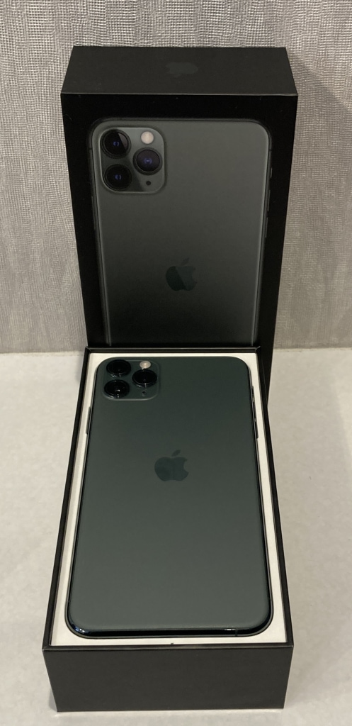 SIMロック解除(au) iPhone11ProMAX 256GB ミッドナイトグリーン MWHM2J/A