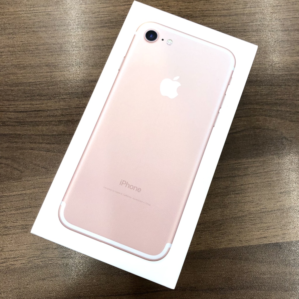 docomo/SIMロック解除 iPhone7 32GB ローズゴールド MNCJ2J/A