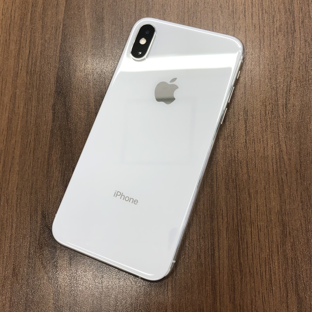 au/SIMロック解除 iPhoneXs 64GB シルバー MTAX2J/A