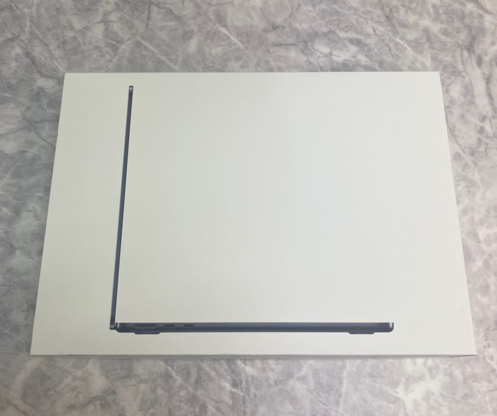 MacBook Air 13.6インチ 2024  M3 16GB SSD512GB MXCV3J/A