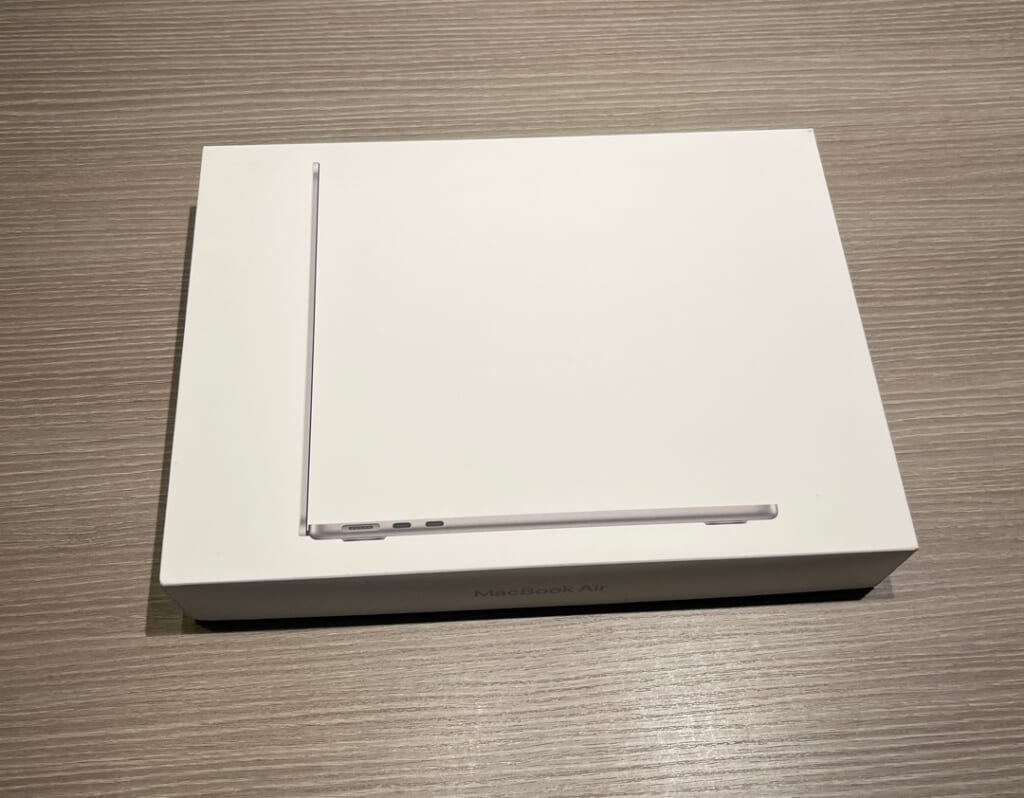 Apple MacBook Air Liquid Retinaディスプレイ 13.6 M3チップ 8GB 256GB MRXN3J/A