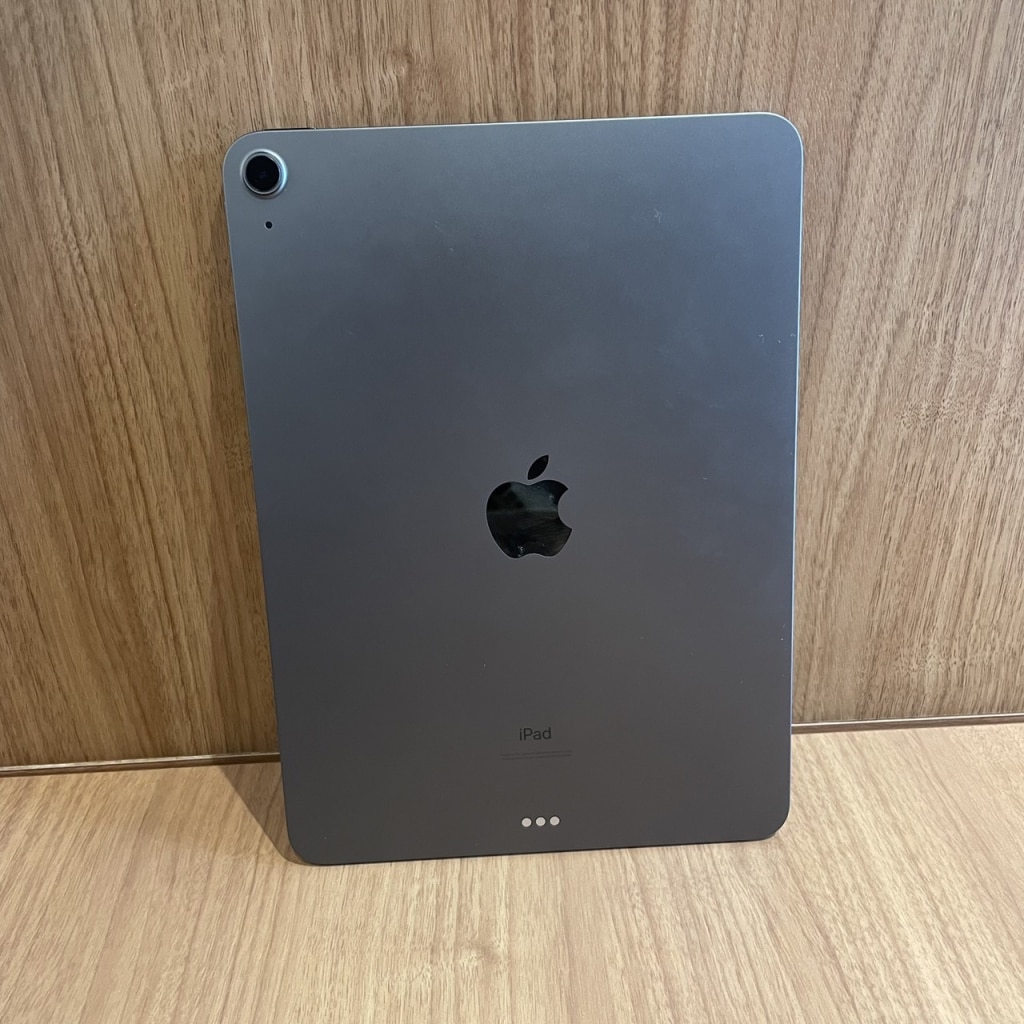 Apple iPad Air 第4世代 Wi-Fiモデル 64GB スペースグレイ MYFM2J/A