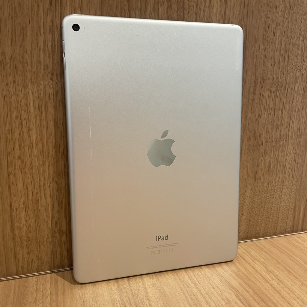 Apple iPad Air 2 Wi-Fiモデル 128GB シルバー MGTY2J/A