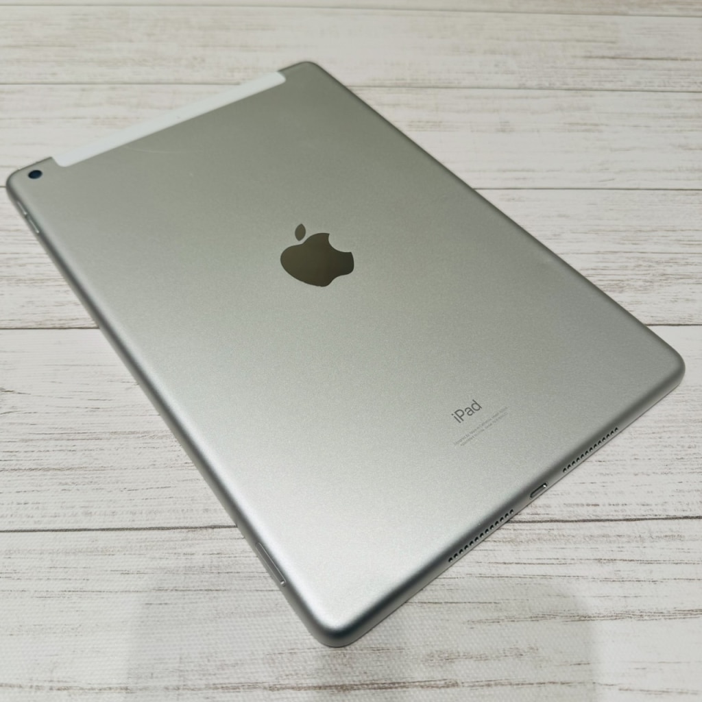 SIMロック解除(docomo) iPad 第9世代 Cellular 64GB シルバー MK493J/A