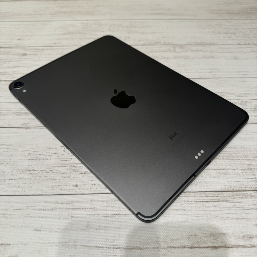 SIMロック解除(au) iPad Pro 11インチ  Cellular 64GB スペースグレイ MU0M2J/A