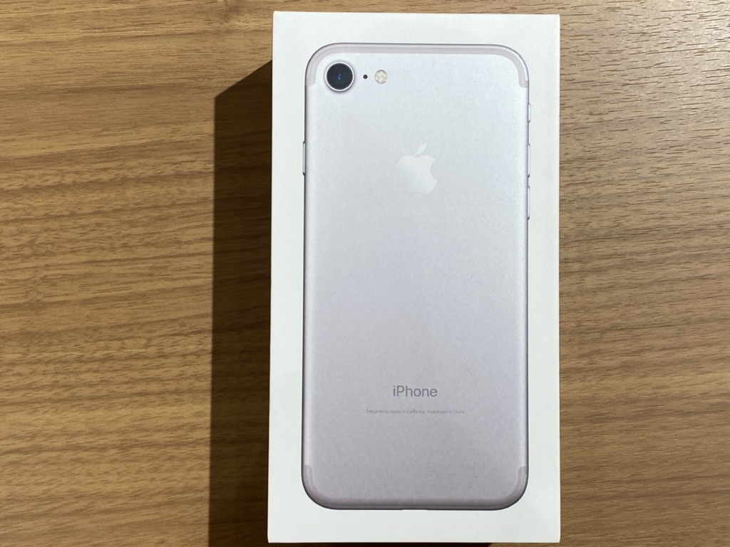 SIMロック解除(au) iPhone7 32GB シルバー MNCF2J/A