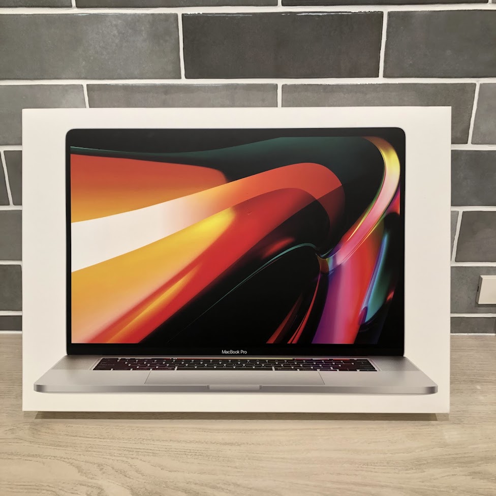 MacBook Pro Retinaディスプレイ MVVL2J/A