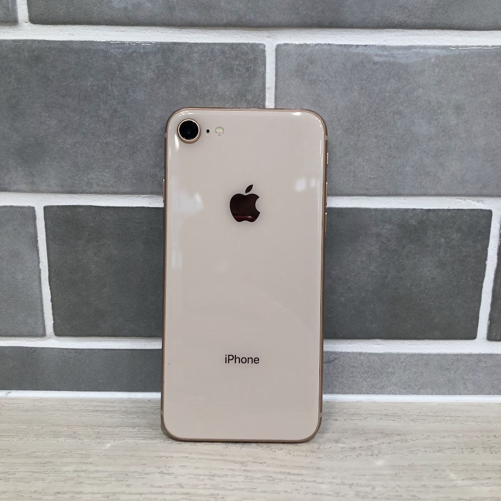 docomo SIMロック解除済み iPhone8 256GB ゴールド MQ862J/A