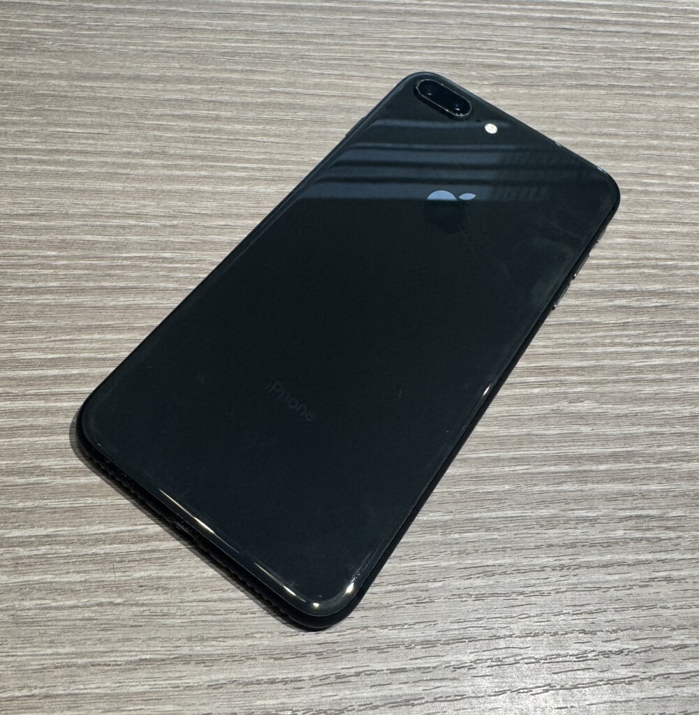 SIMロック解除(docomo) iPhone8Plus 256GB スペースグレイ MQ9N2J/A