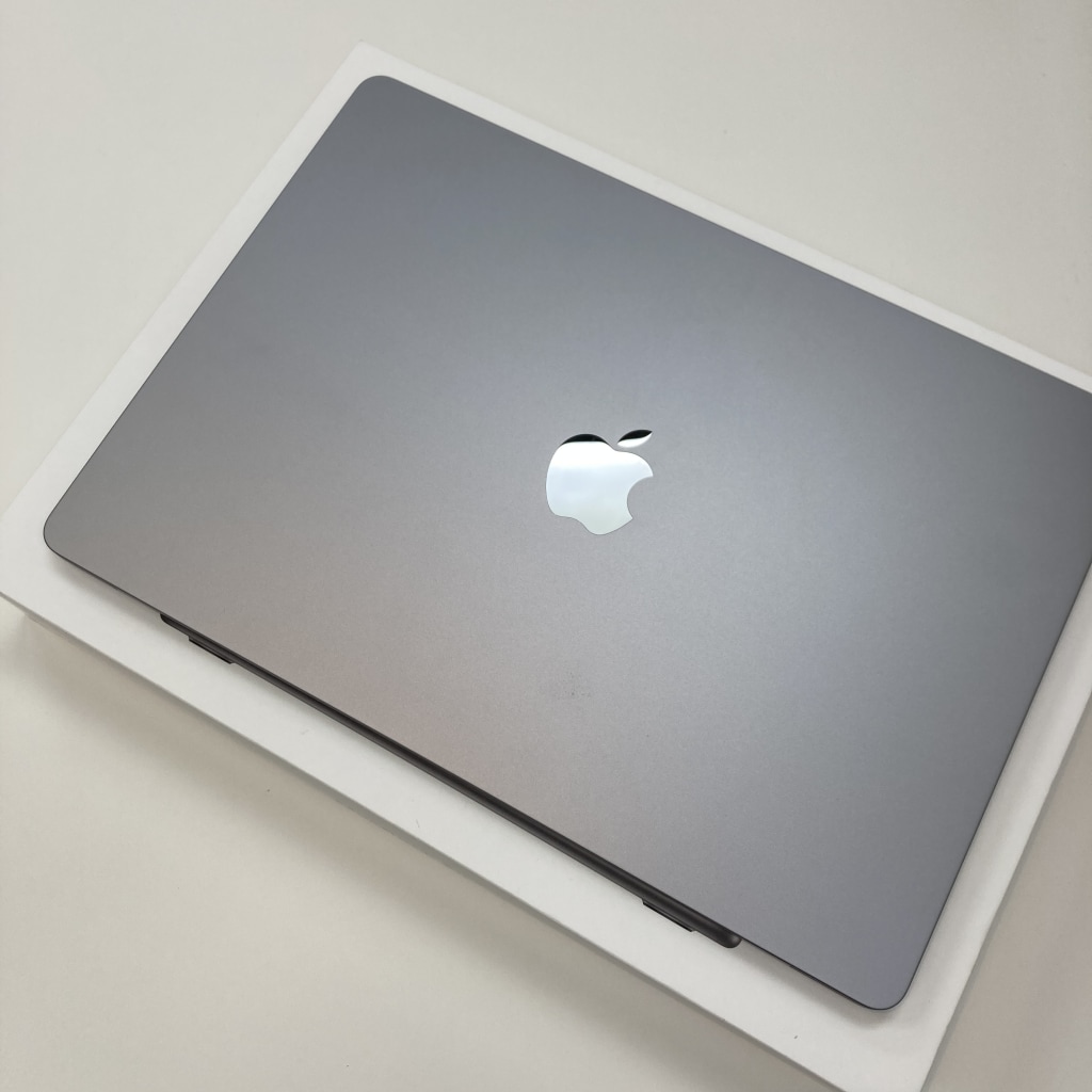 MacBook Air Liquid Retinaディスプレイ 15.3 M2チップ 8GB/512GB MQKQ3J/A