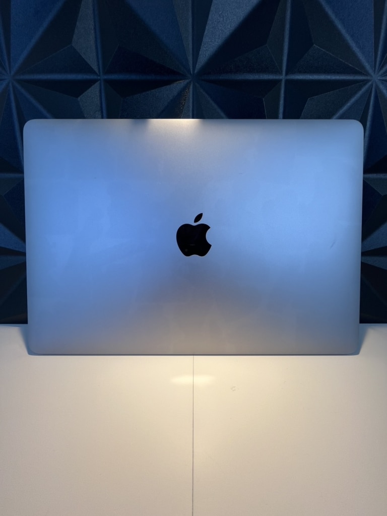 MacBook Air 13インチ M1 2020 8GB 256GB A2337