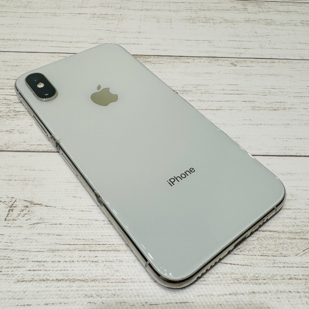 SIMロック解除(docomo) iPhoneXs 512GB シルバー NTE42J/A