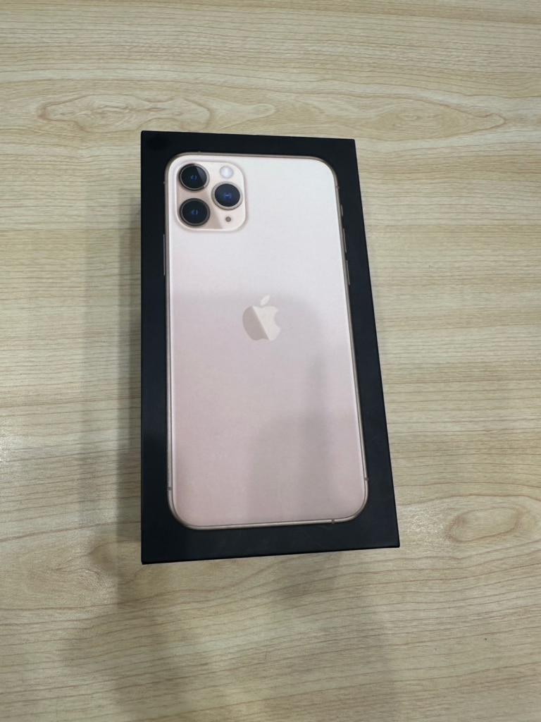 docomo(SIMロック解除) iPhone11Pro 64GB ゴールド MWC52J/A