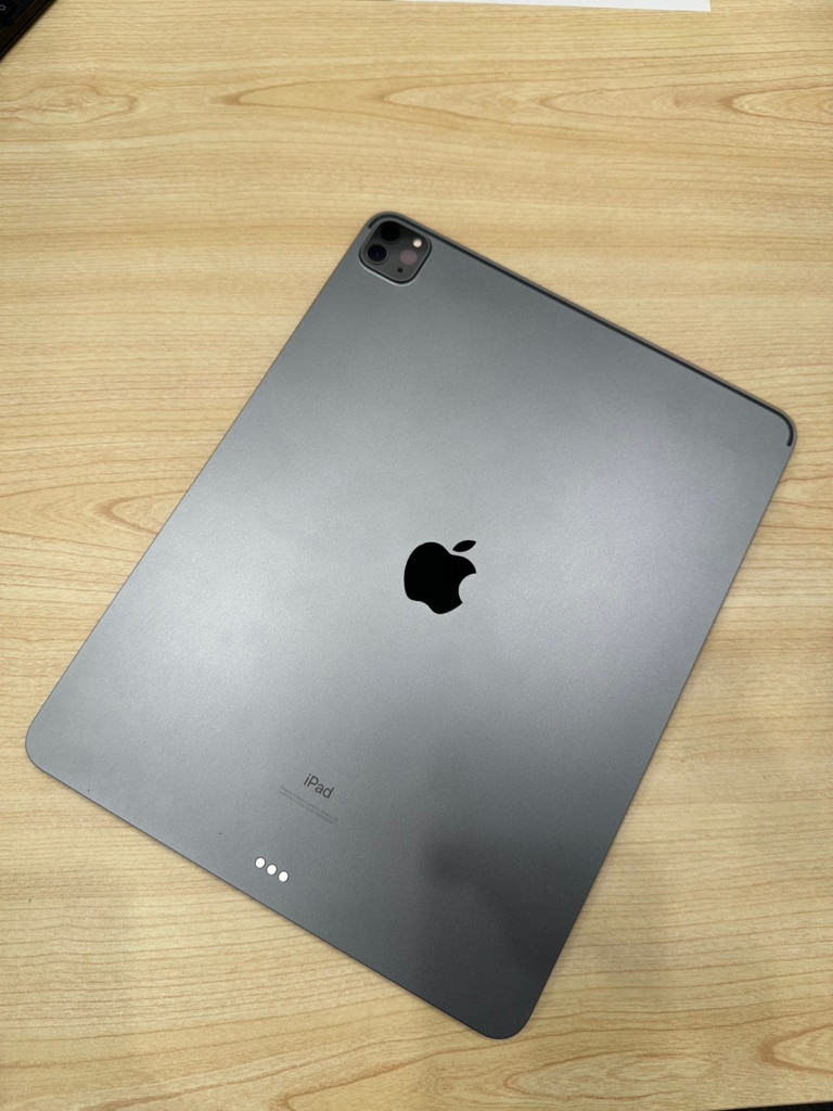 Apple iPad Pro 12.9インチ 第4世代 Wi-Fiモデル 256GB スペースグレイ MXAT2J/A