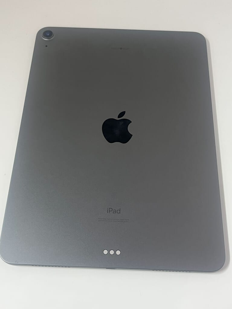 Apple iPad Air 第4世代 Wi-Fiモデル 256GB スペースグレイ 刻印入り MYFT2J/A