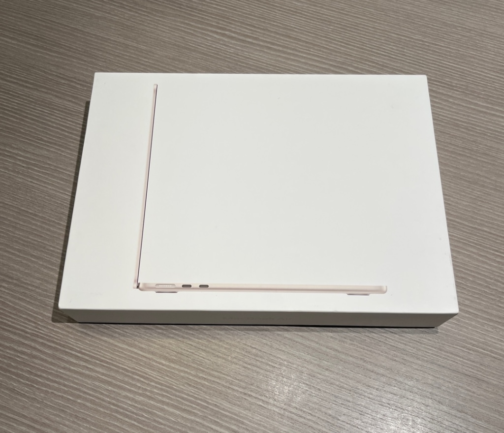 Apple MacBook Air Liquid Retinaディスプレイ 13.6 MLY23J/A