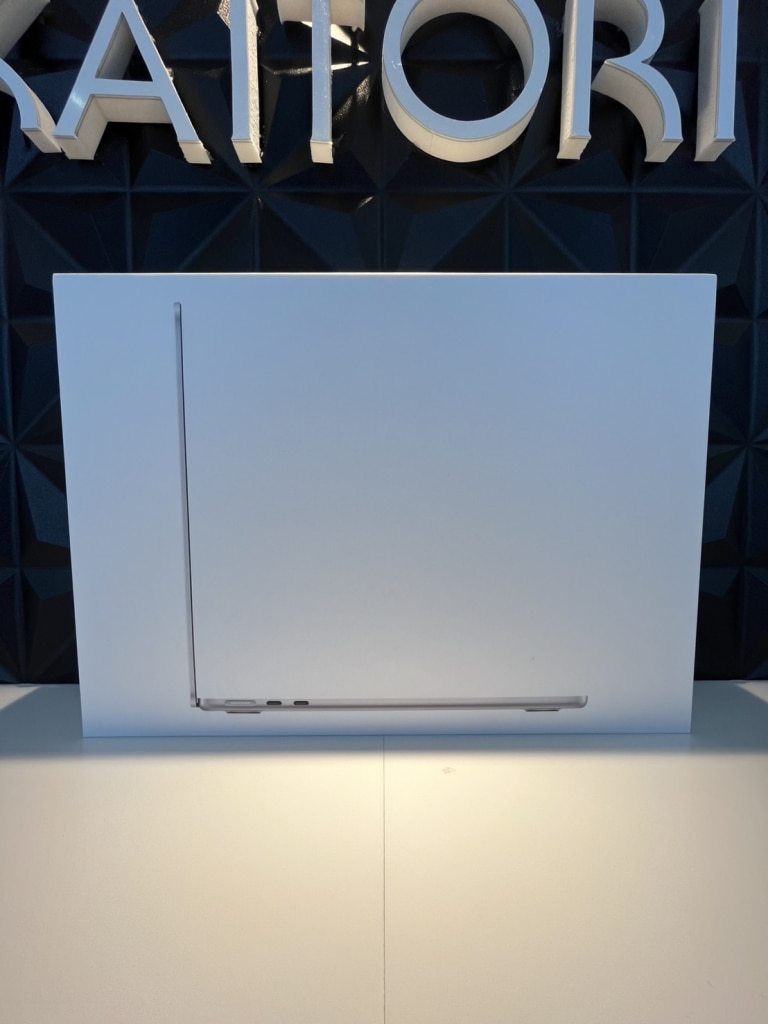 MacBook Air 13インチ 256GB MLXY3J/A シルバー