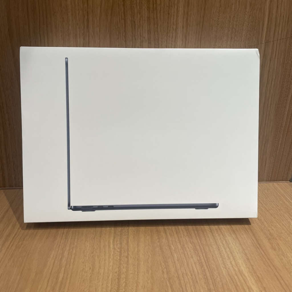 Apple MacBook Air 13インチ 256GB ミッドナイト MLY33J/A