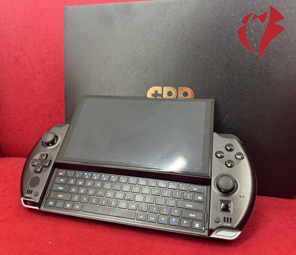 GPD WIN4 ポータブルゲーミングPC 32GB 1TB マットブラック