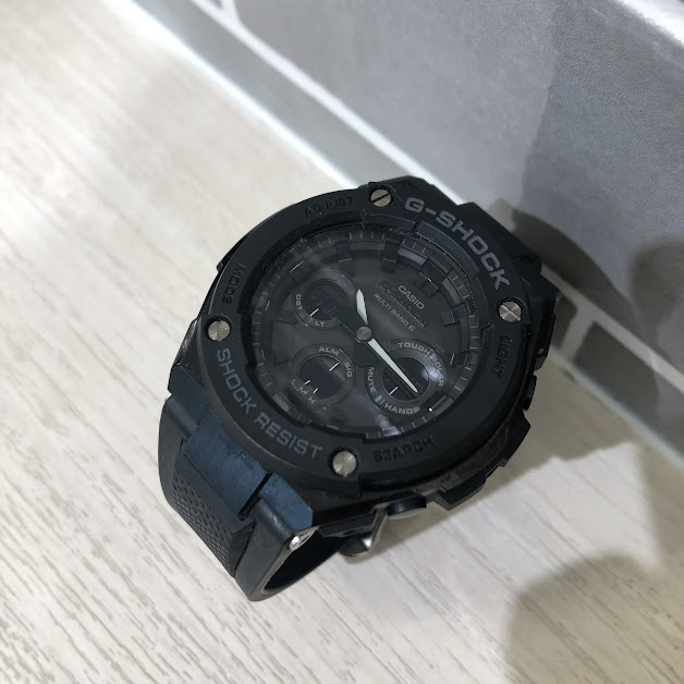 カシオ G-SHOCK ソーラー腕時計 GST-W300G-1A1JF