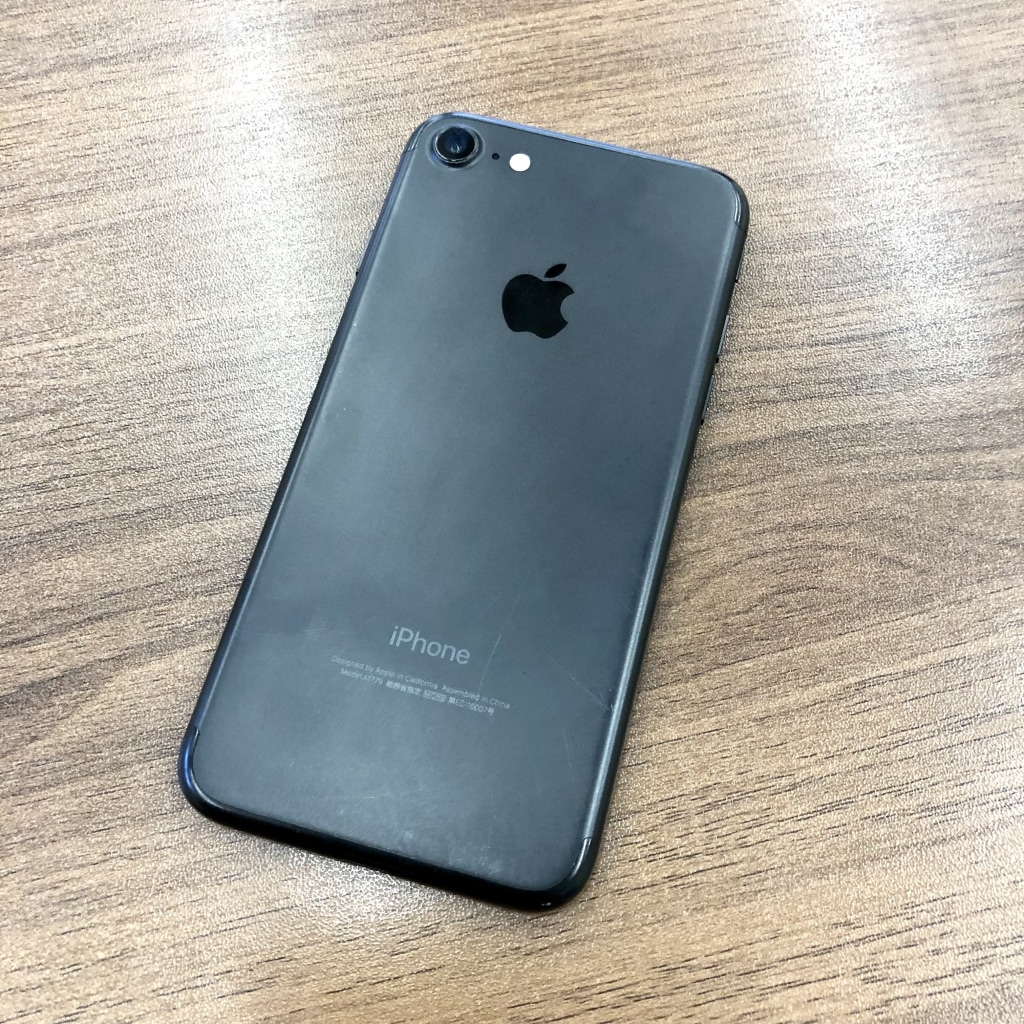 docomo/SIMロック解除 iPhone7 32GB ブラック MNCE2J/A