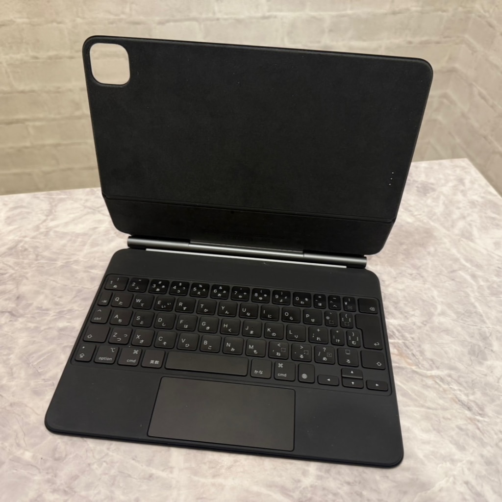 Apple iPad Pro 11インチ用 Magic Keyboard A2261