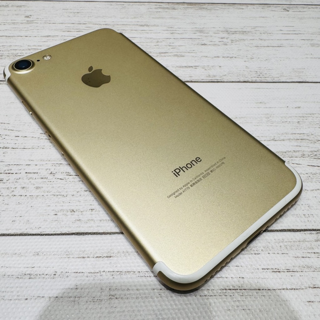 SIMロック解除(docomo) iPhone7 32GB ゴールド MNCG2J/A