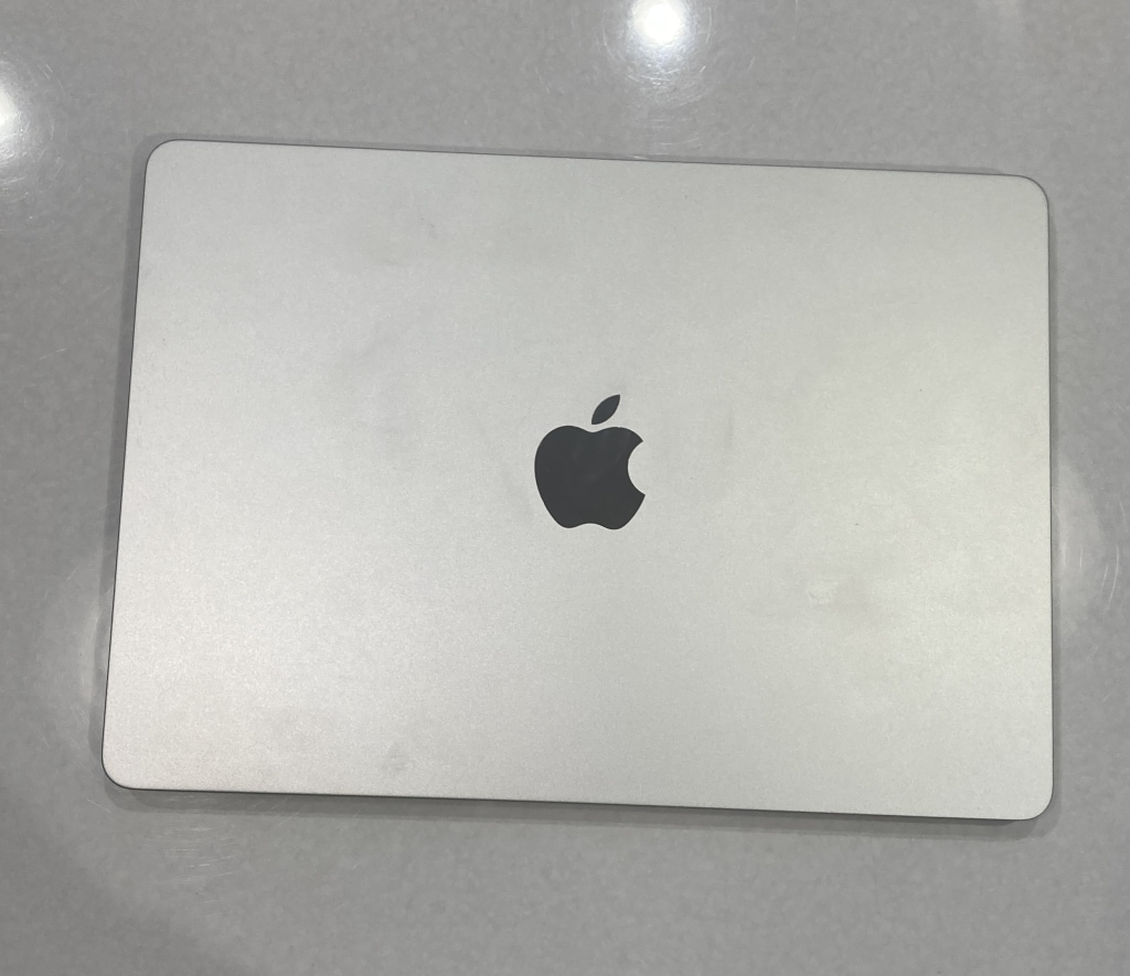 MacBook Air 13インチ 8GB 256GB MLXY3J/A シルバー