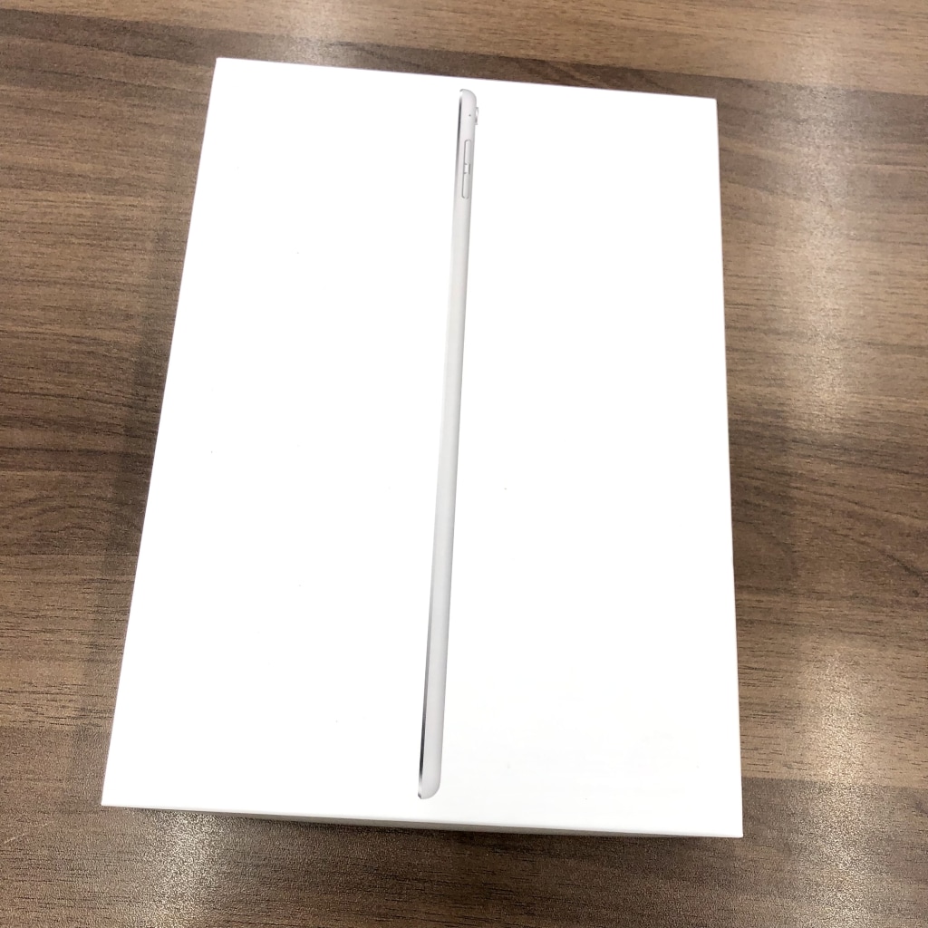 docomo/SIMロック解除 iPad Pro 9.7インチ Cellular 128GB シルバー MLQ42J/A