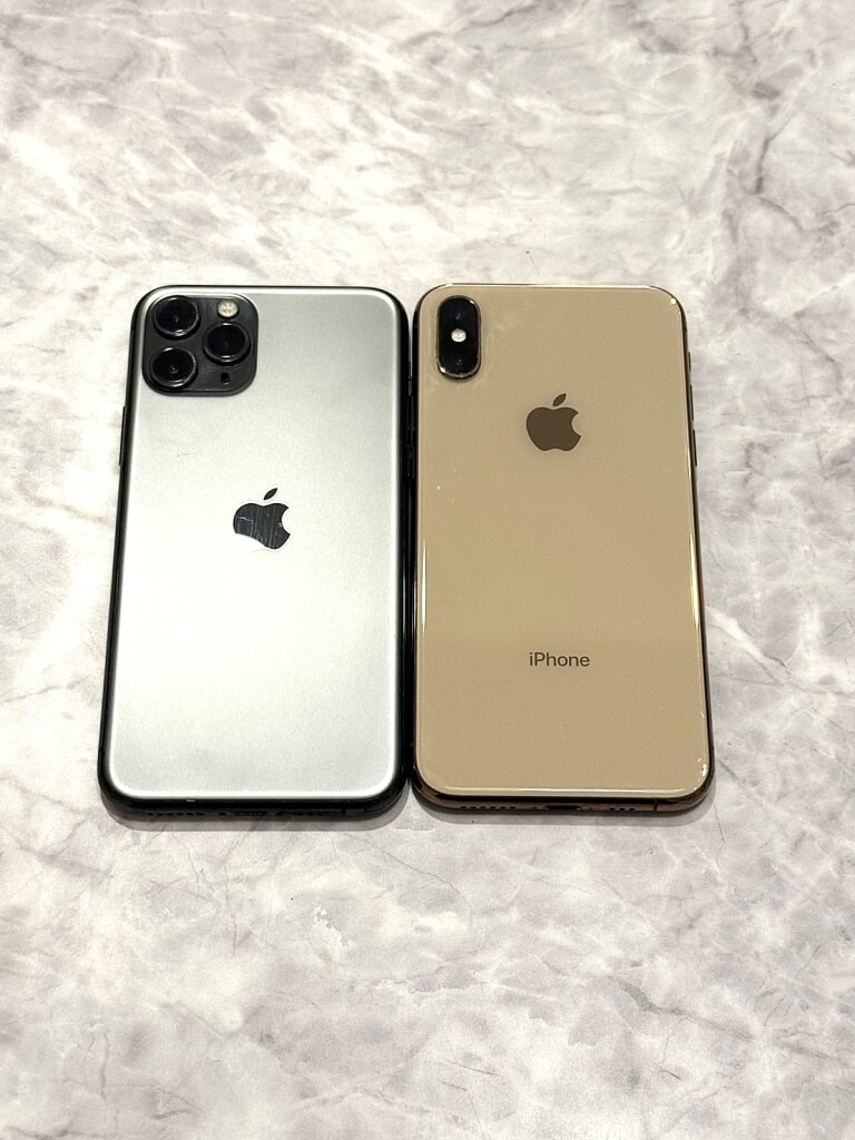 SIMロック解除済み(docomo)iPhoneXS 64GB ゴールド MTAY2J/A   iPhone 11 Pro 256GB スペースグレイ NWC72J/A