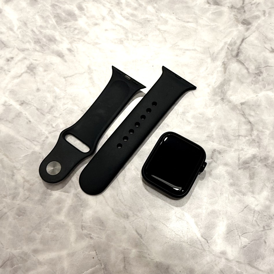 Apple Watch SE 第2世代 40mm GPSモデル ミッドナイト MR9X3J/A