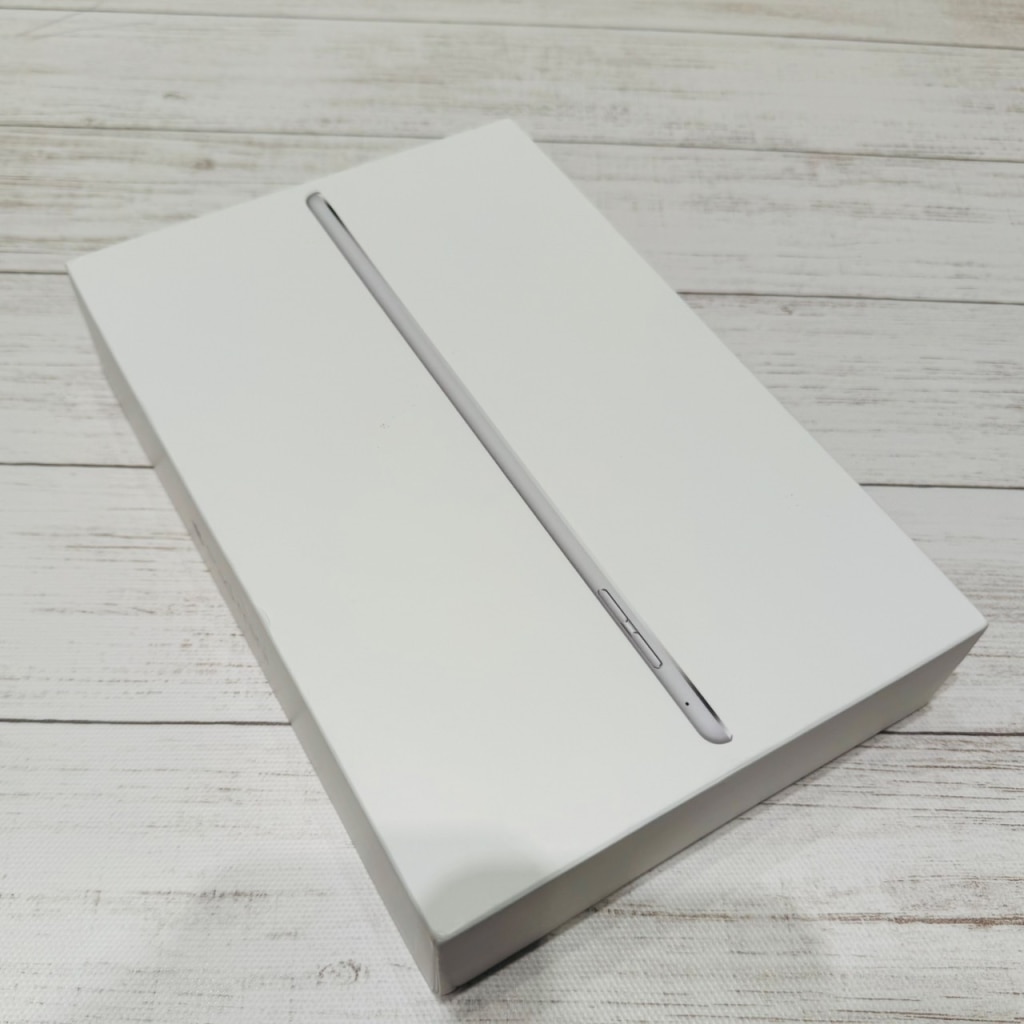 SIMロック解除(au) iPad mini 4 64GB シルバー MK732J/A