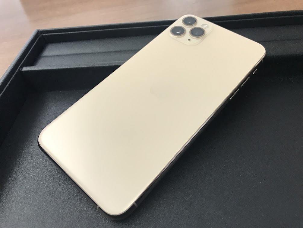 SIMロック解除(docomo)iPhone11 Pro Max 256GB ゴールド NWHL2J/A