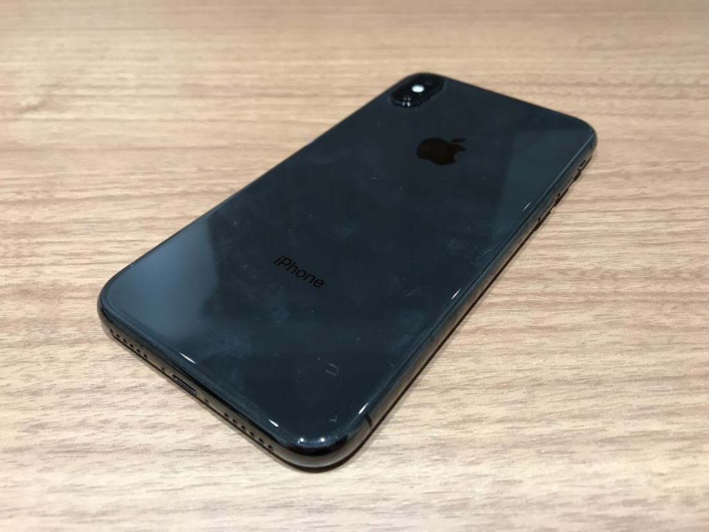 SIMロック解除(au)iPhoneX 256GB スペースグレイ MQC12J/A