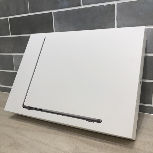 Apple MacBook Air 13インチ 2024 M3 16GB 1TB A3113