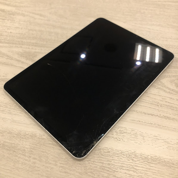 SIMロック解除(Softbank) iPadPro 11インチ 第2世代 256GB Wi-Fi+cellular シルバー MXE52J/A