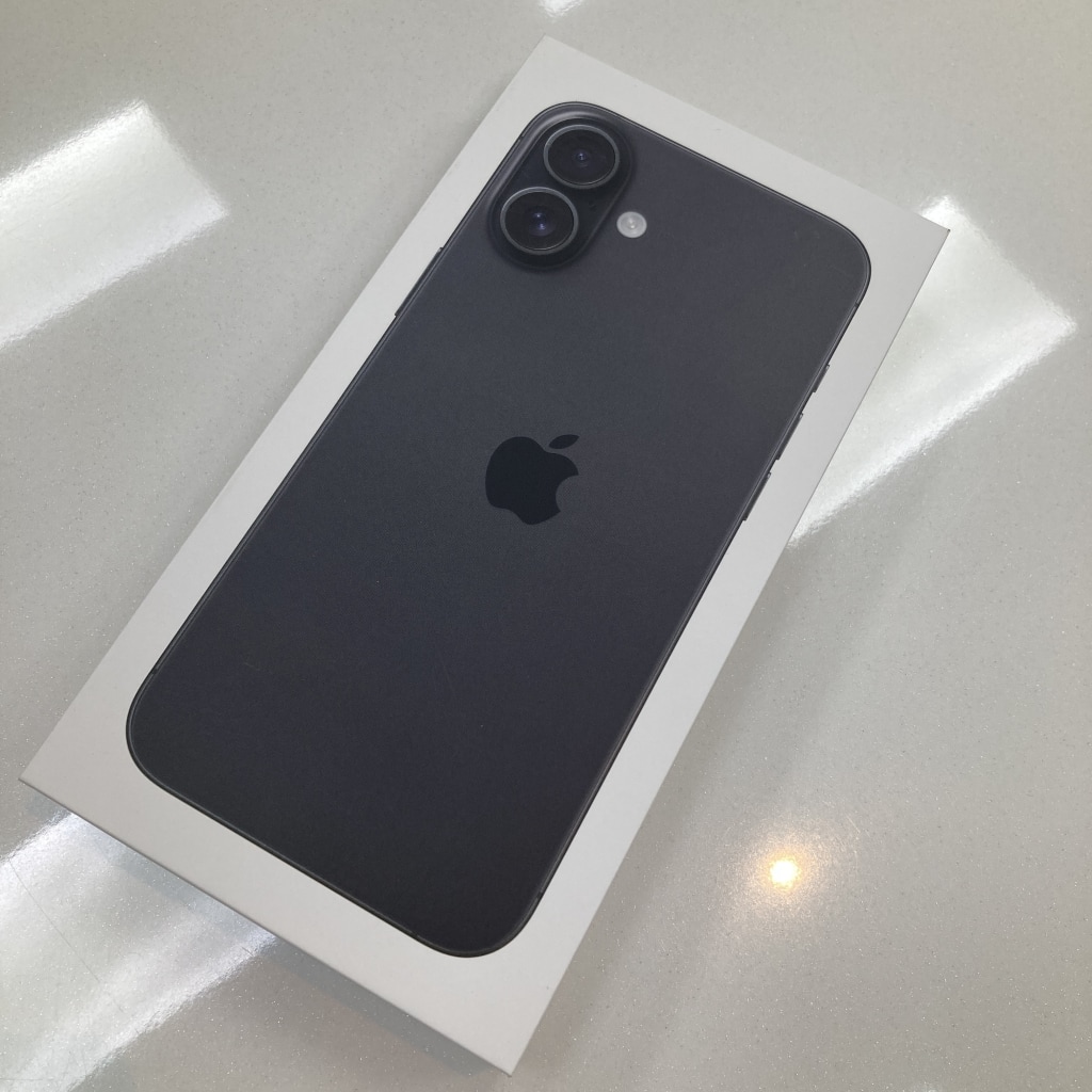 iPhone 16 Plus 256GB ブラック MXVG3J/A