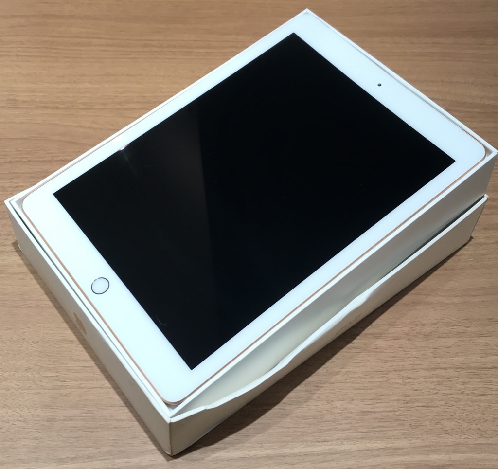 SIMロック解除(au) iPad 第6世代 32GB Cellular ゴールド MRM02J/A