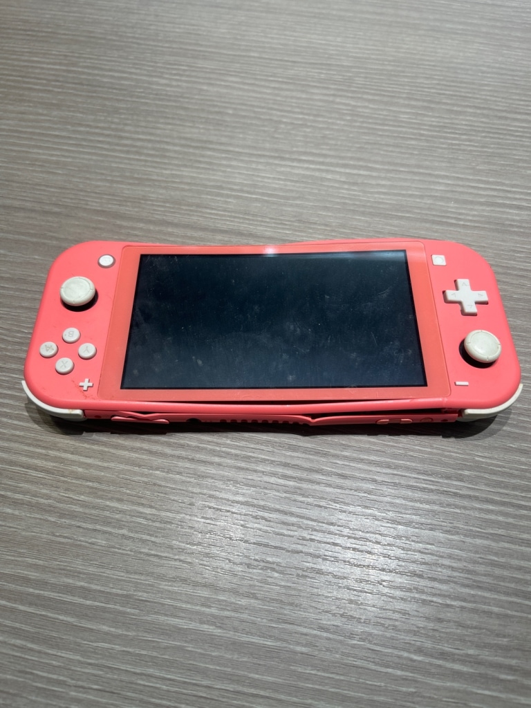 ジャンク Nintendo Switch Lite コーラル HDH-S-PAZAA