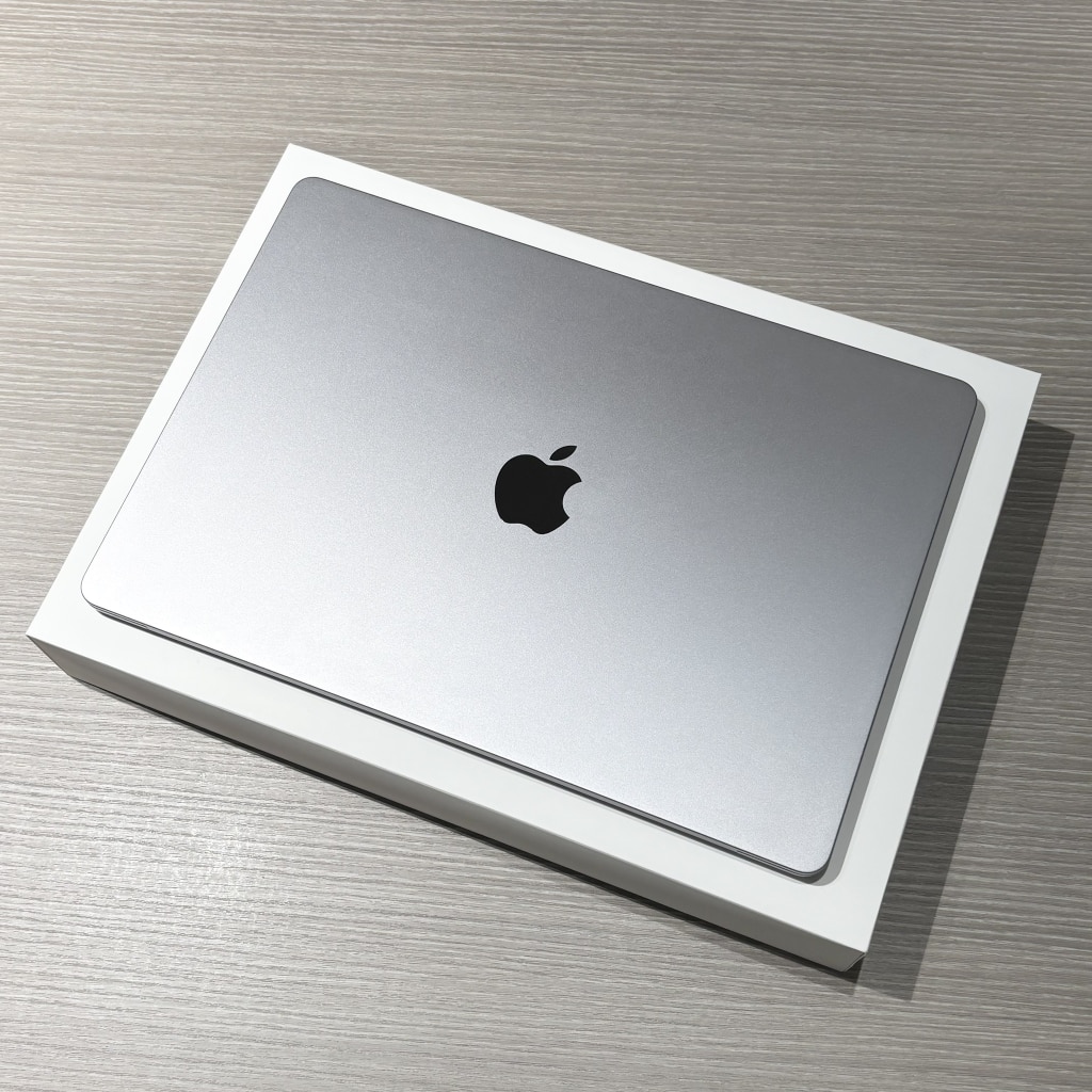 MacBook Air Liquid Retinaディスプレイ 15.3 M2チップ 8GB/512GB