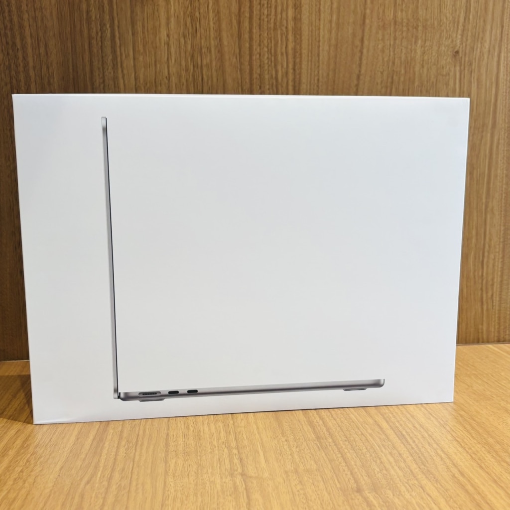 Apple MacBook Air Liquid Retinaディスプレイ 13.6 M3チップ 8GB 256GB MRXN3J/A