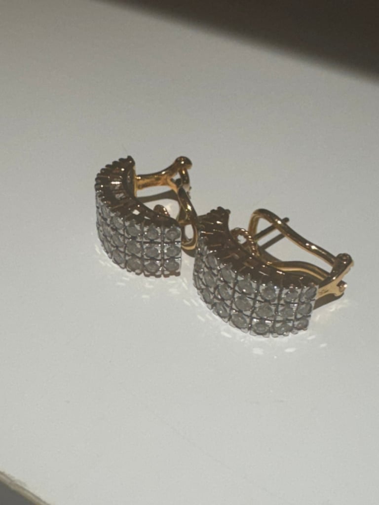 ダイヤピアス