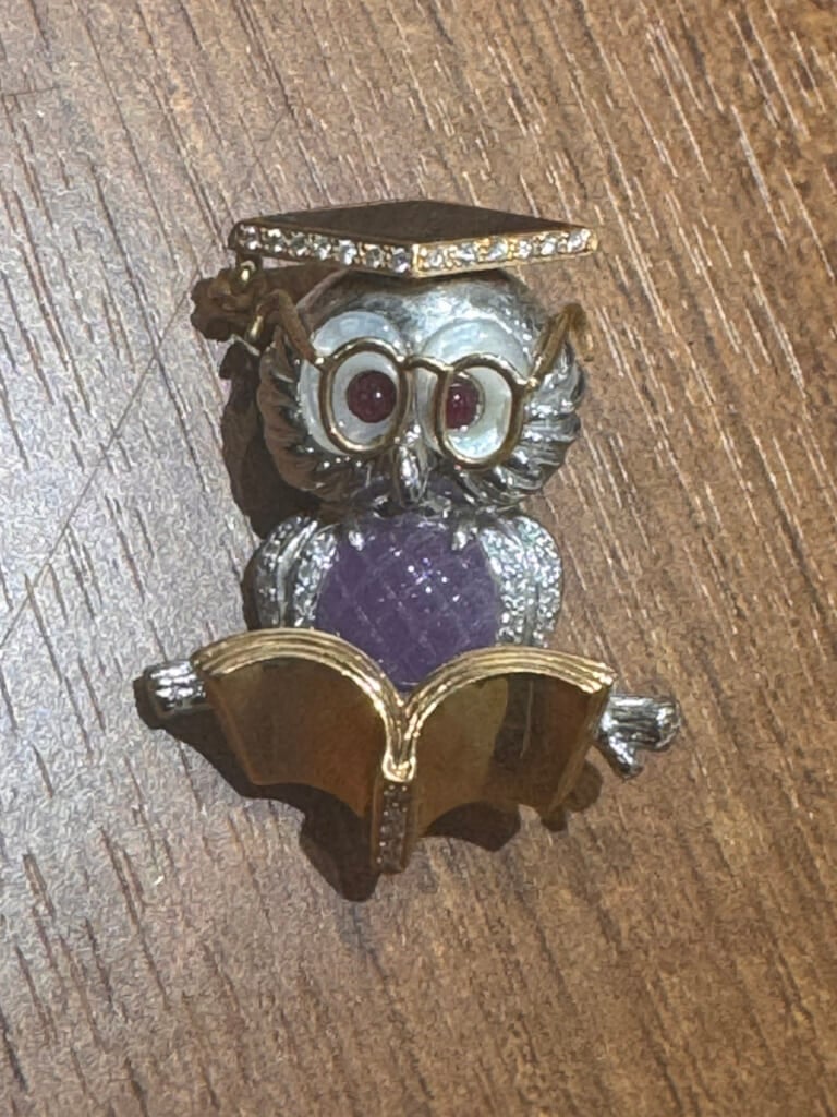 フクロウモチーフ ブローチ