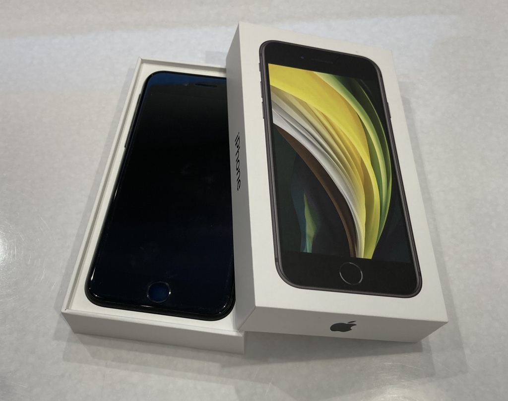 SIMロック解除(docomo) iPhoneSE2 64GB ブラック MHGP3J/A