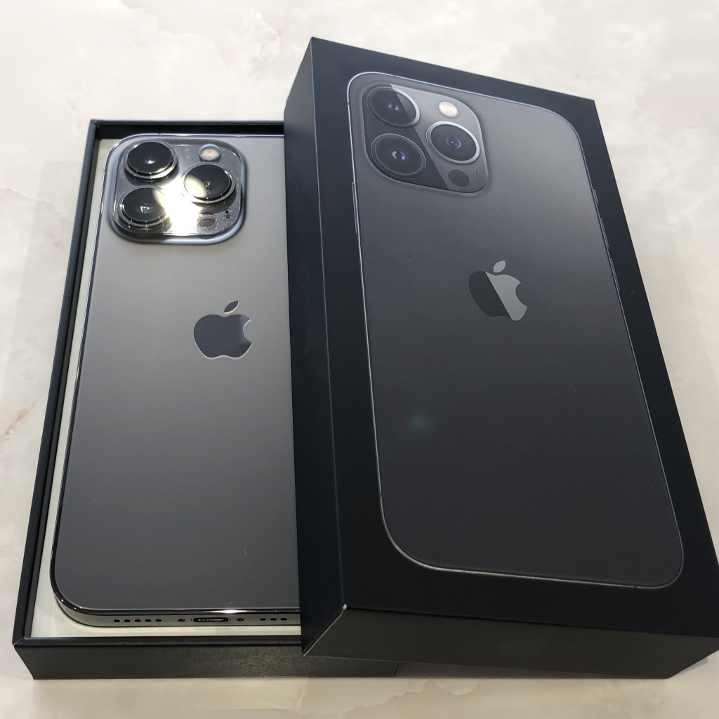 SIMロック解除(au) iPhone13Pro 256GB グラファイト MLUN3J/A