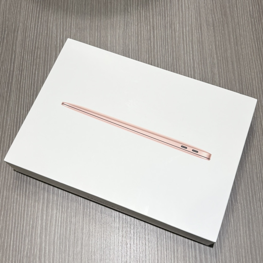 MacbookAir 2018 13inch 8GB 256TB Intel Core