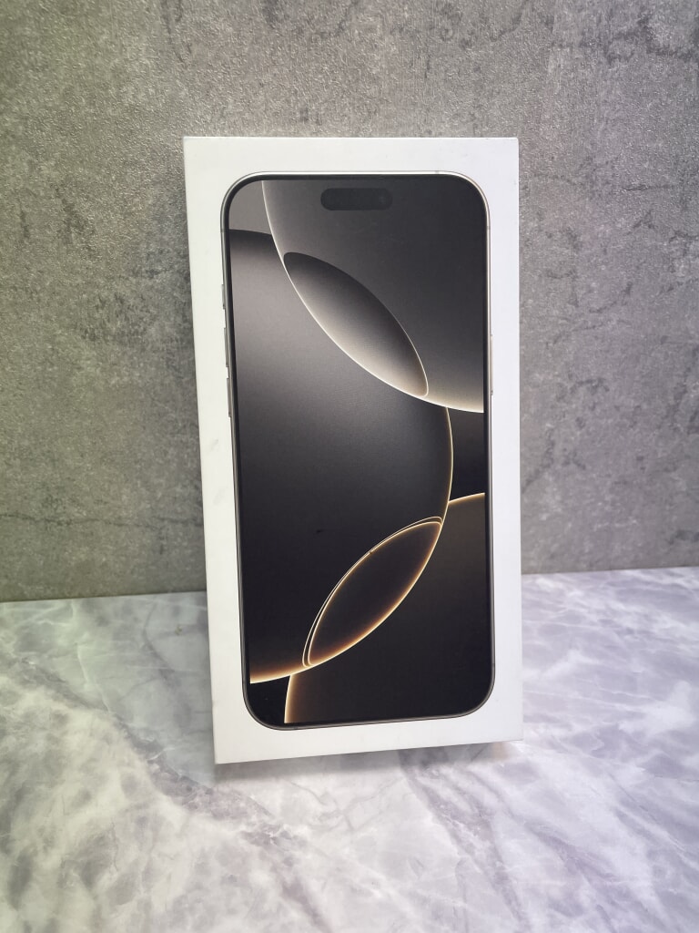 SIMロック解除(Softbank) iPhone 16 Pro Max 256GB MYWK3J/A ナチュラルチタニウム